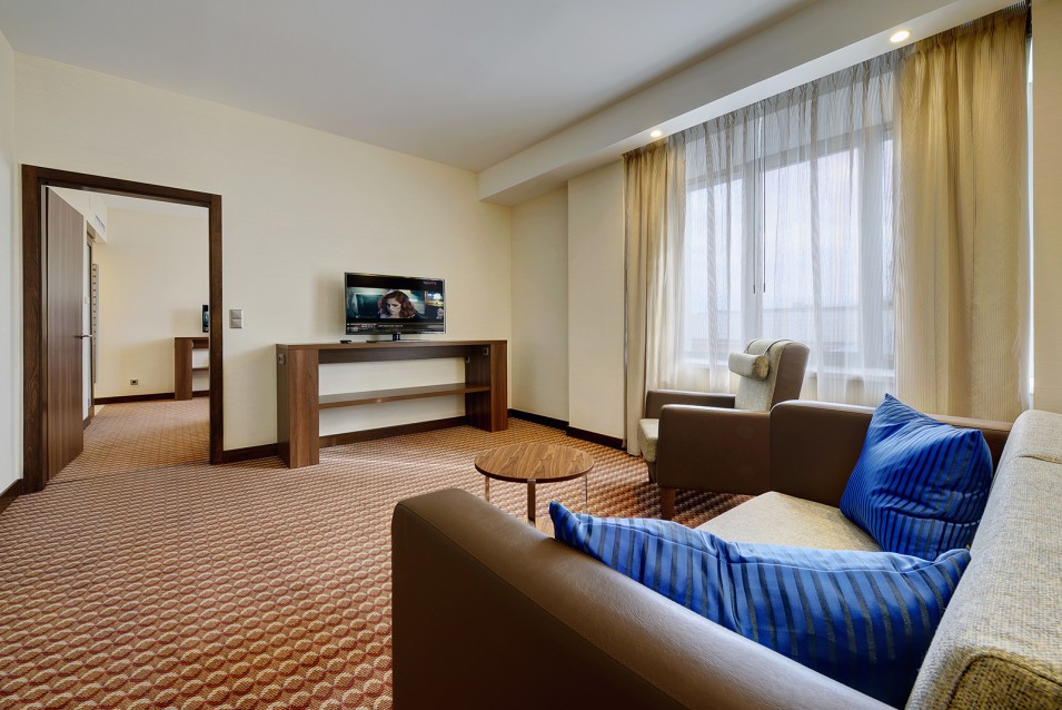 Queen room with sofabed Hampton by Hilton Volgograd Profsoyuznaya